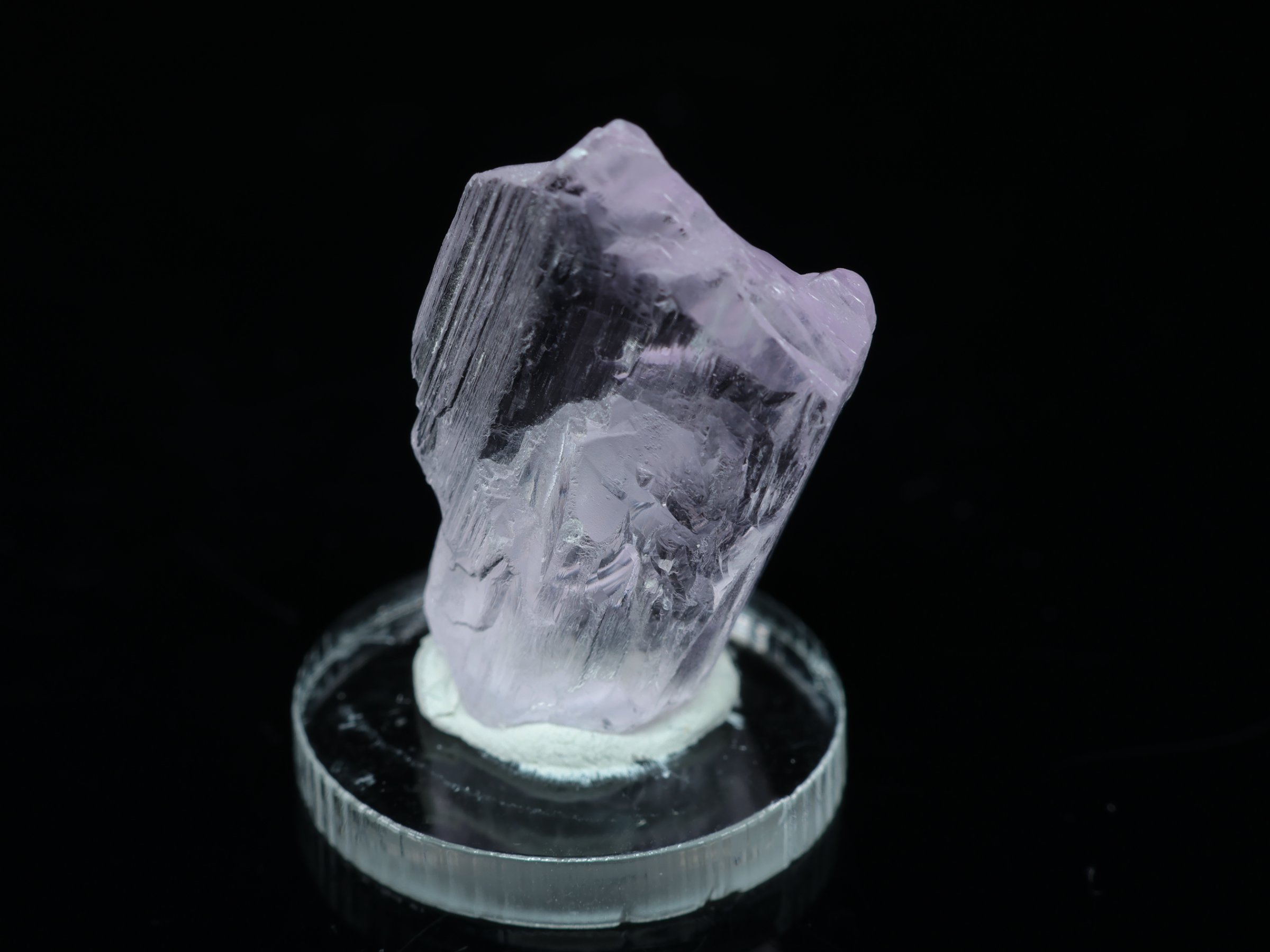 Cristal de kunzita rosa claro de Afganistán - 2.5 cm