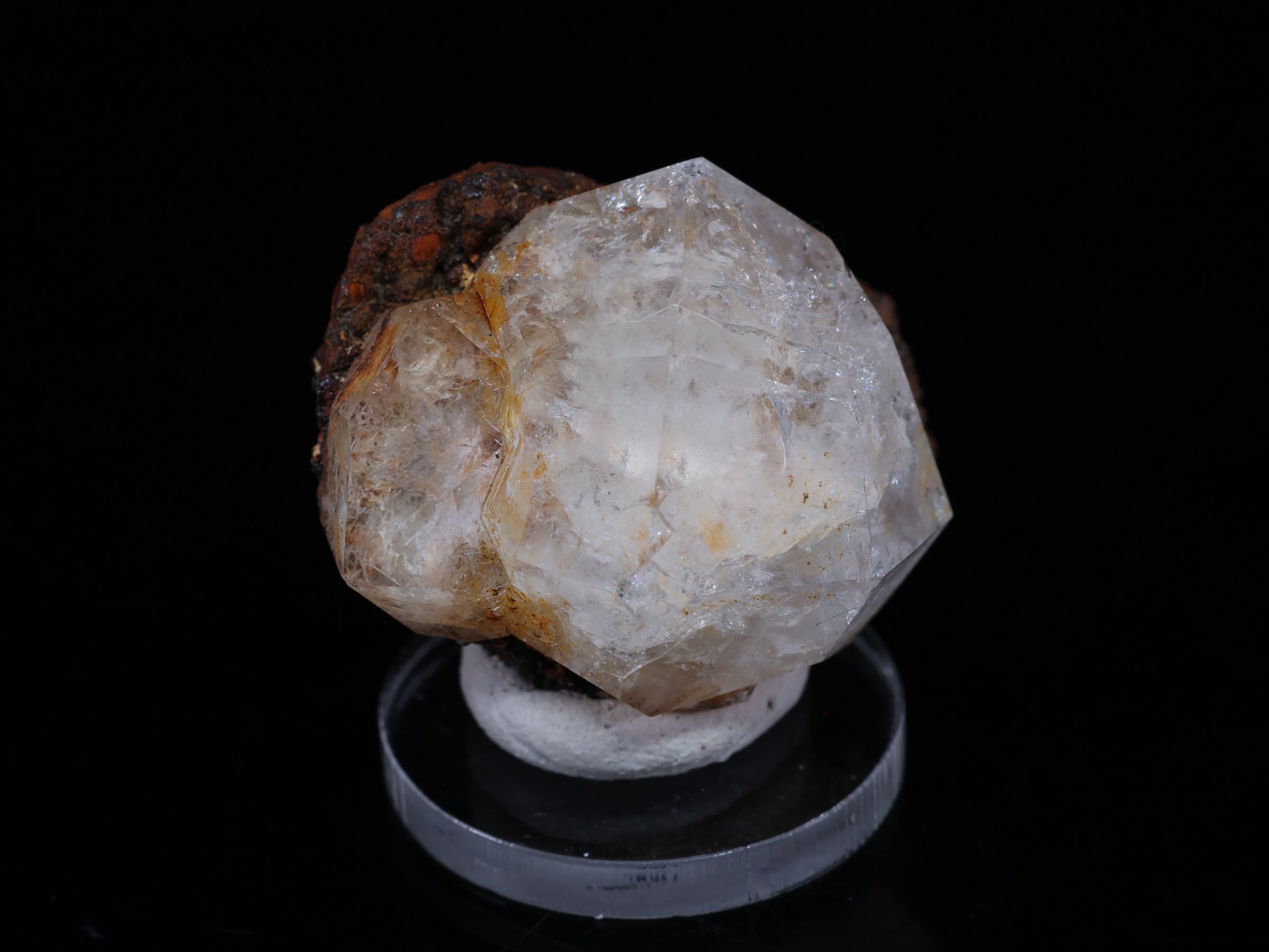 Transparent crystal of analcime from Mont Saint-Hilaire