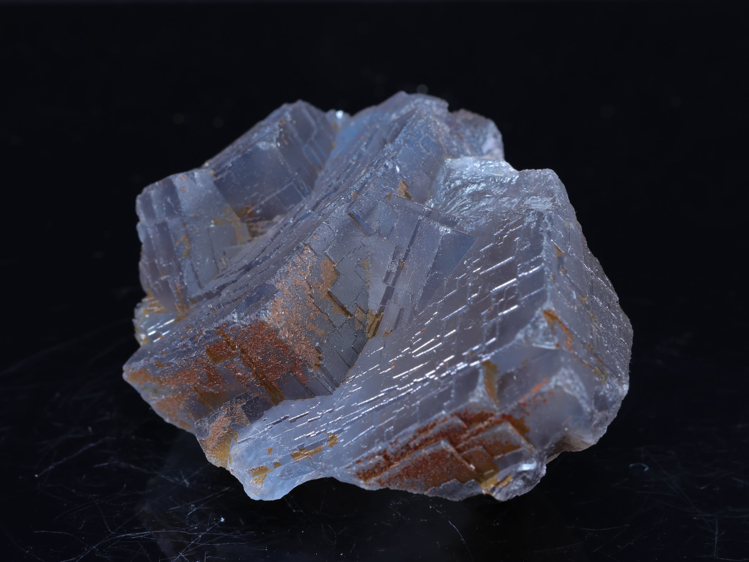 Cristales cúbicos de fluorita gris-azul de Pakistán