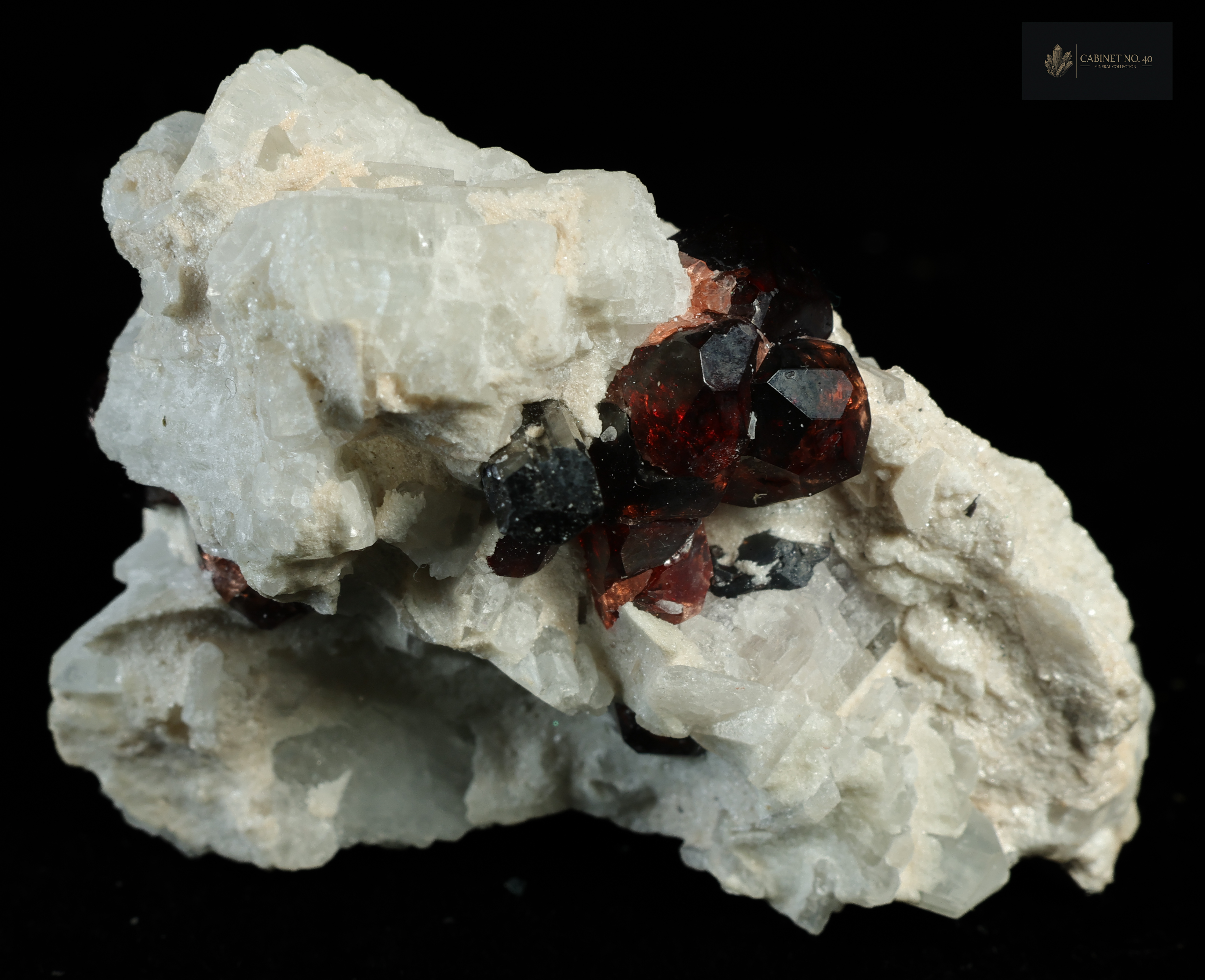 Espessartina, Schorl (Turmalina Negra)
