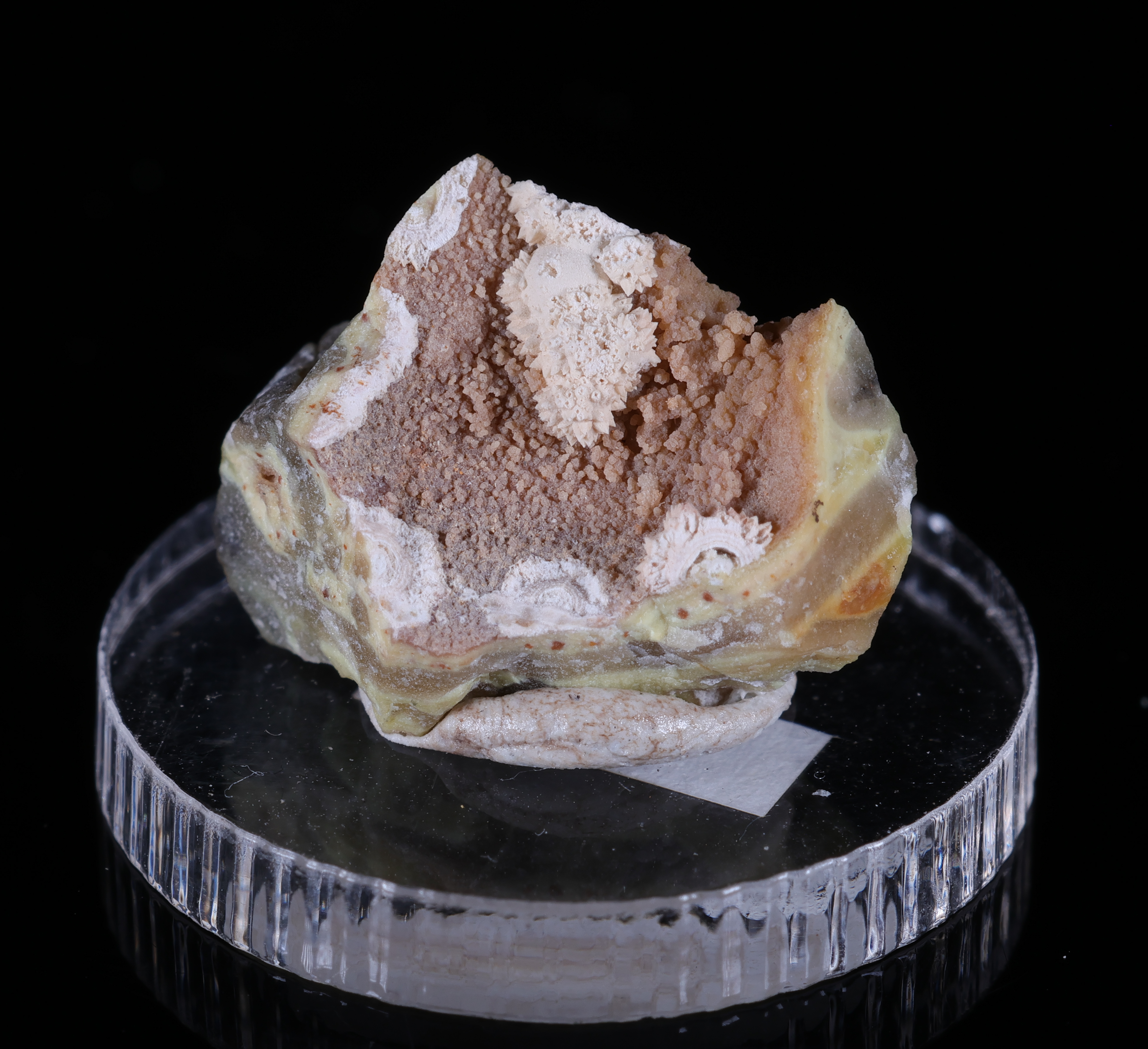 Biały wardyt i millisyt z Clay Canyon w Utah (TL)