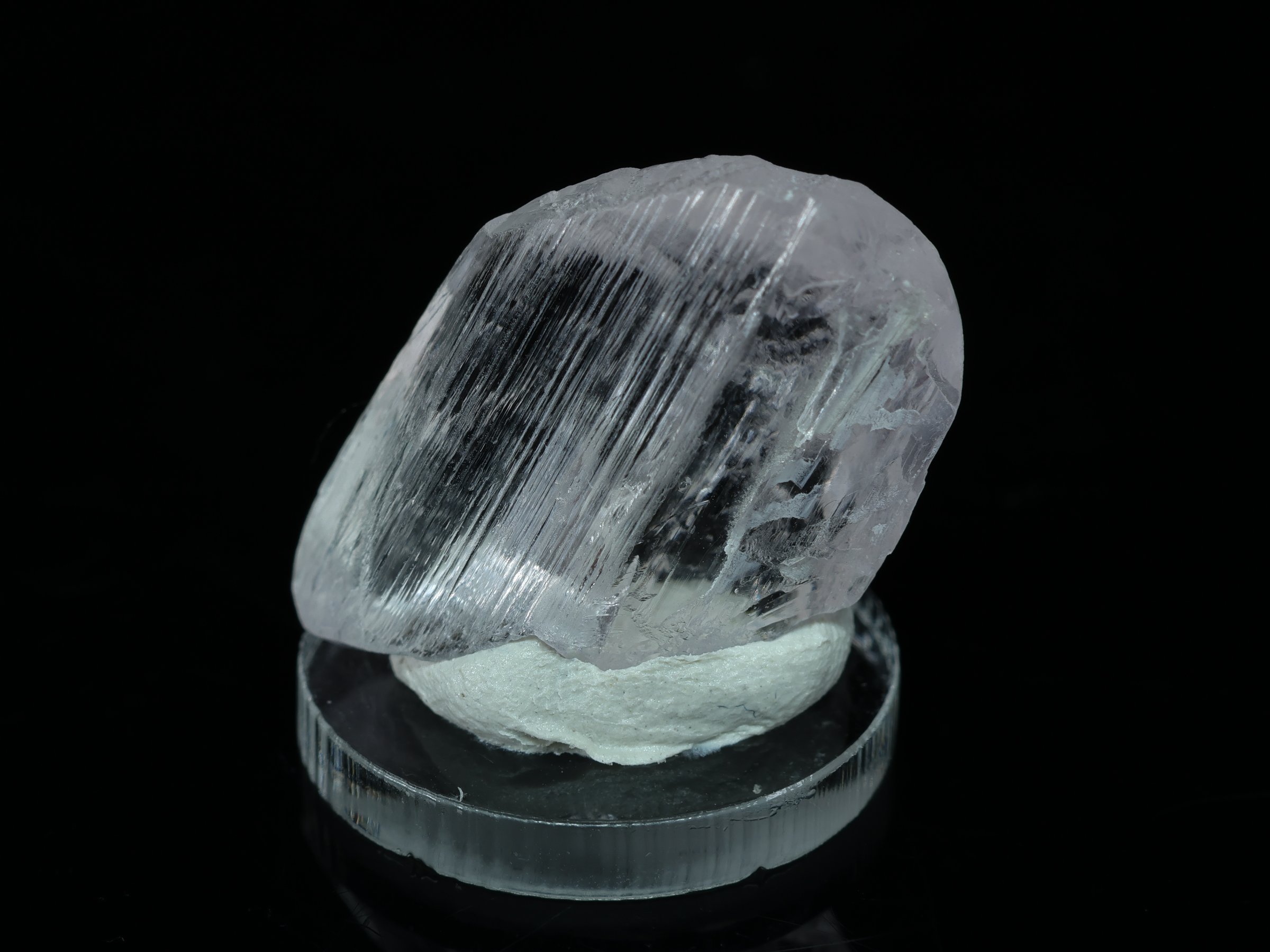 Cristal de kunzita rosa claro de Afganistán - 2.6 cm