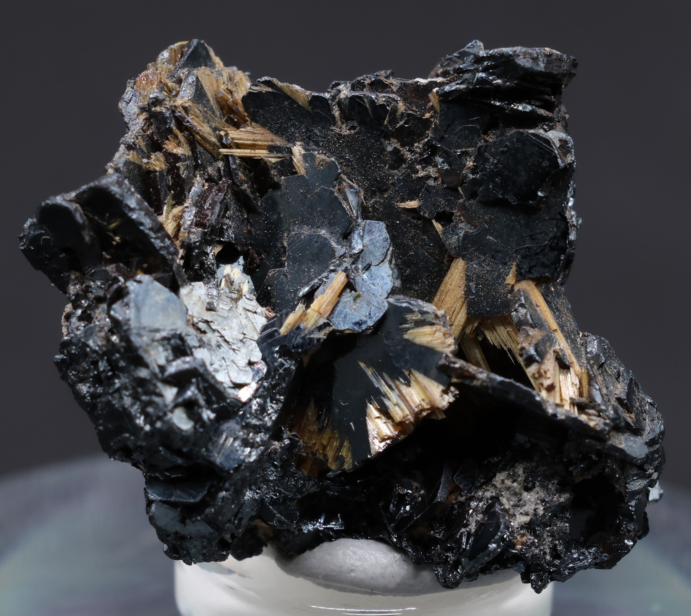 Hematite, Rutile - Novo Horizonte, Bahia