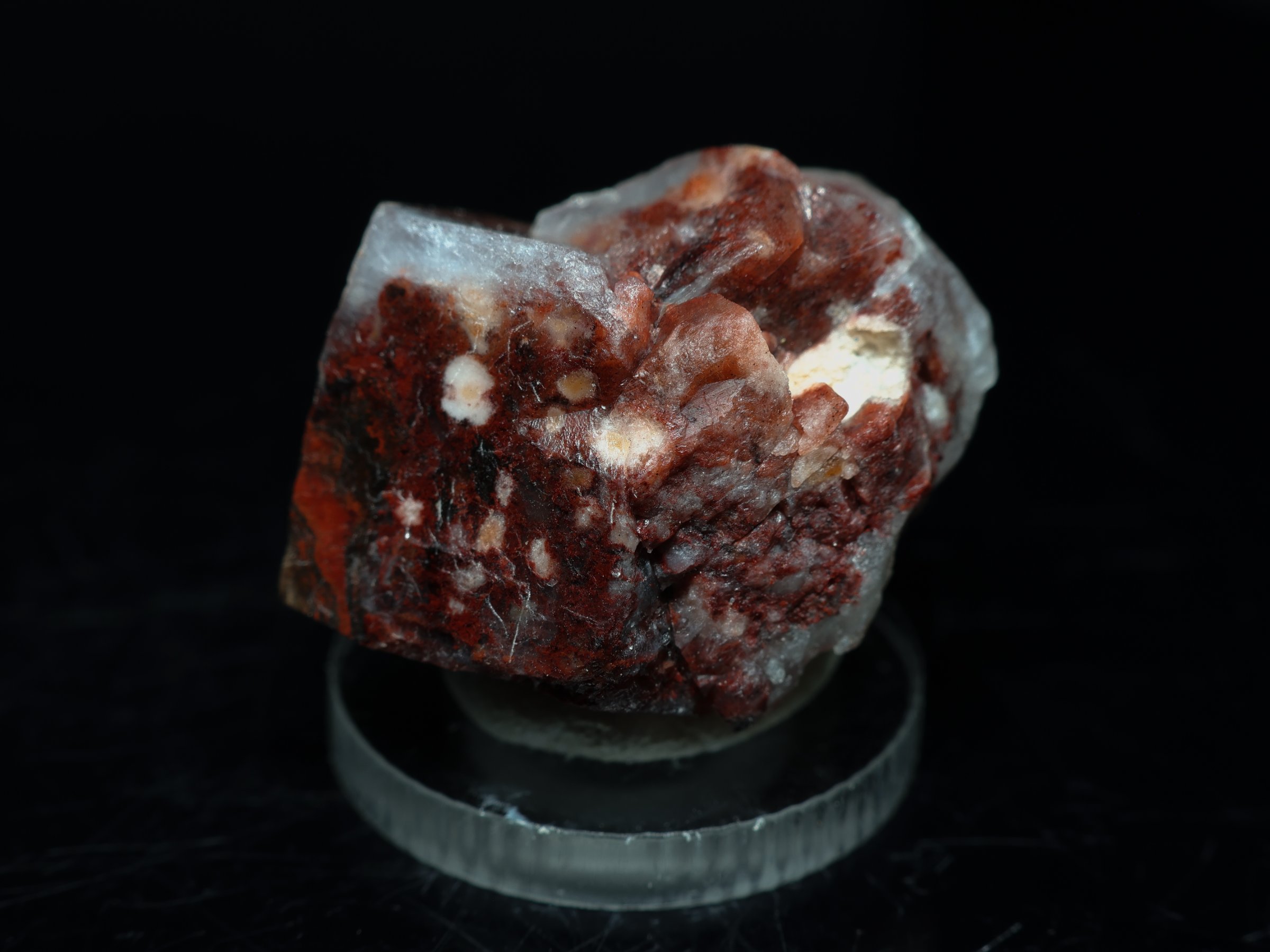 Cristal apofilita rojo-marrón de Aurangabad - Aurangabad, Maharashtra