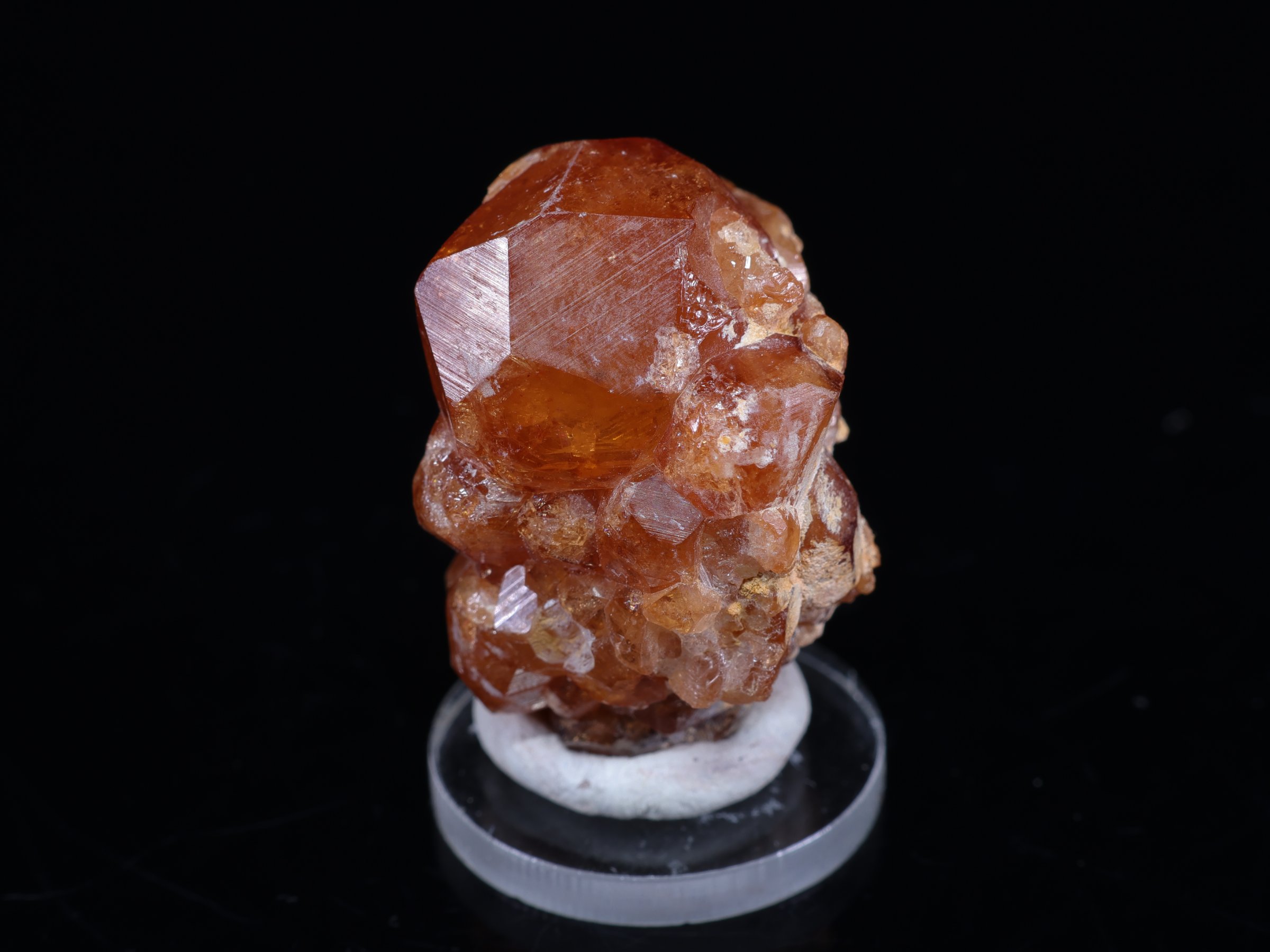 Cristales de hessonita de color canela-naranja de Pakistán