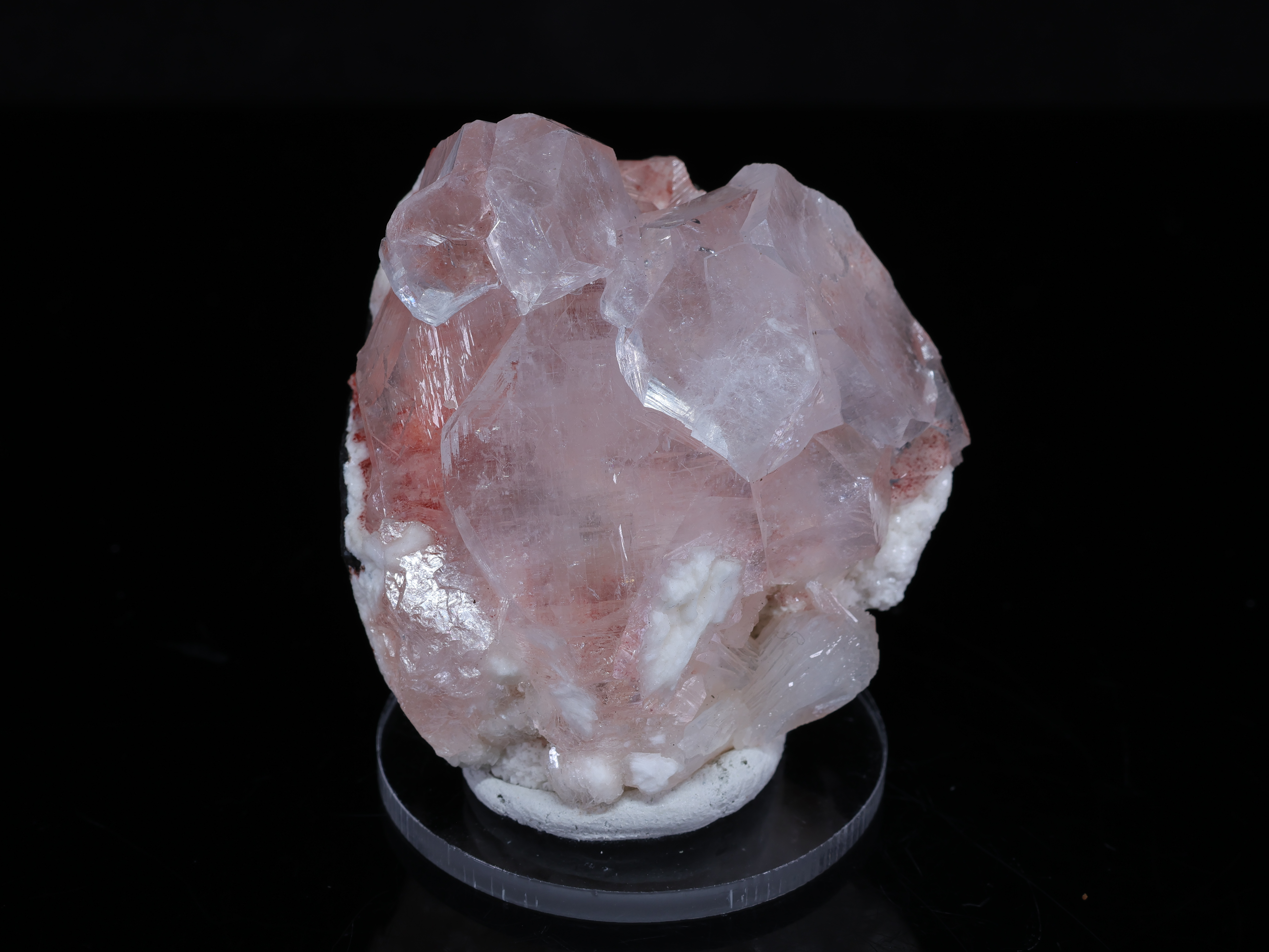 Fluorapofilita-(K) rosa de Pune en India